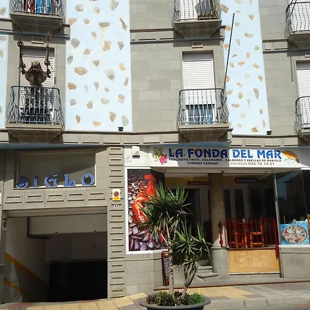 La Fonda *